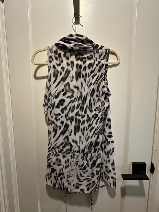 Suzy Shier Black & White Animal-Print Blouse - Picture 4 of 4